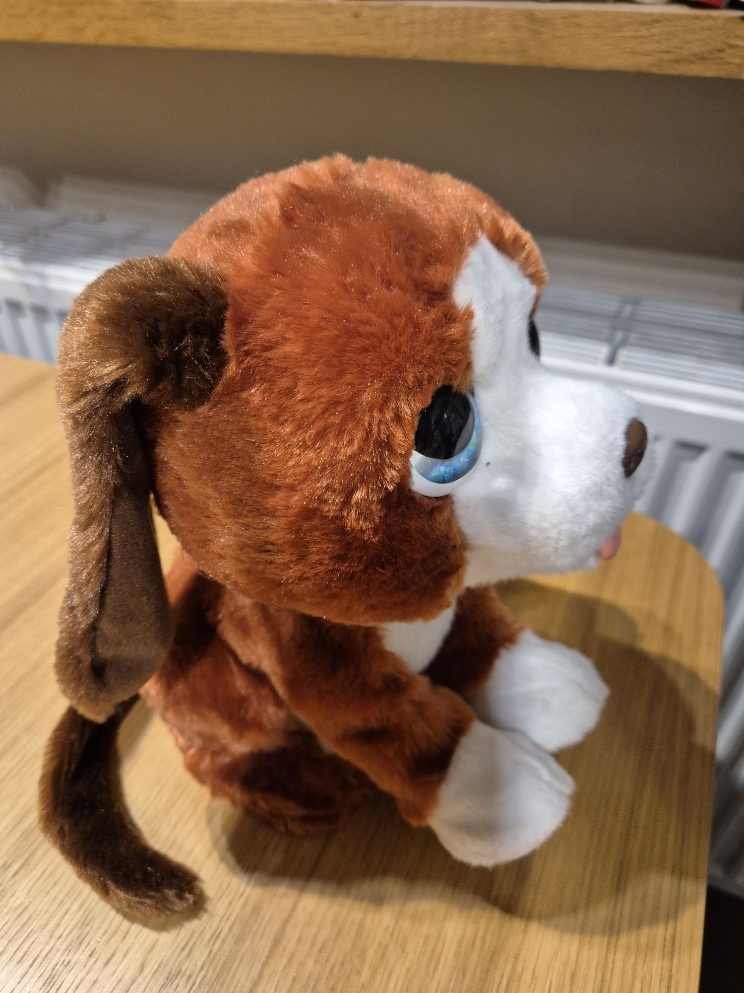 Hasbro Furreal Friends Piesek Wyjący Howie E4649