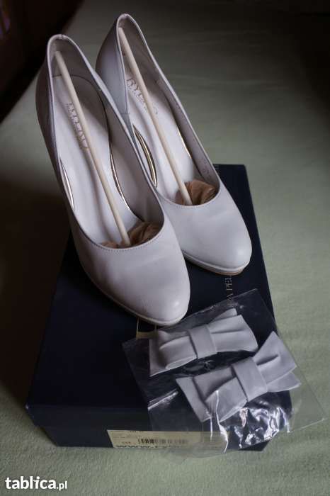 Buty ślubne RYŁKO skórzane białe o rozm. 38,5