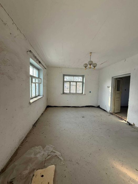 Продаж будинку біля Почаєва