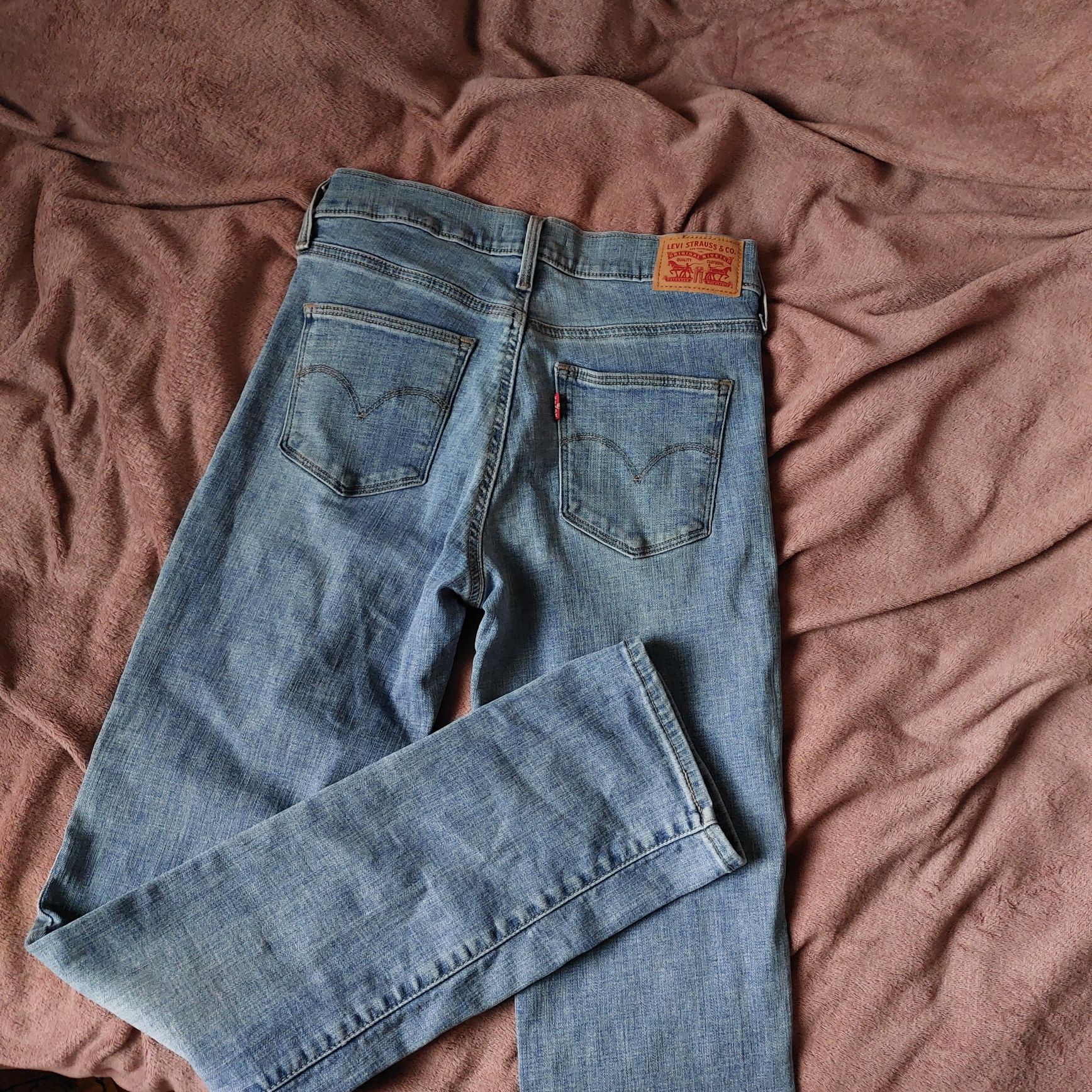 Damskie spodnie Levi's