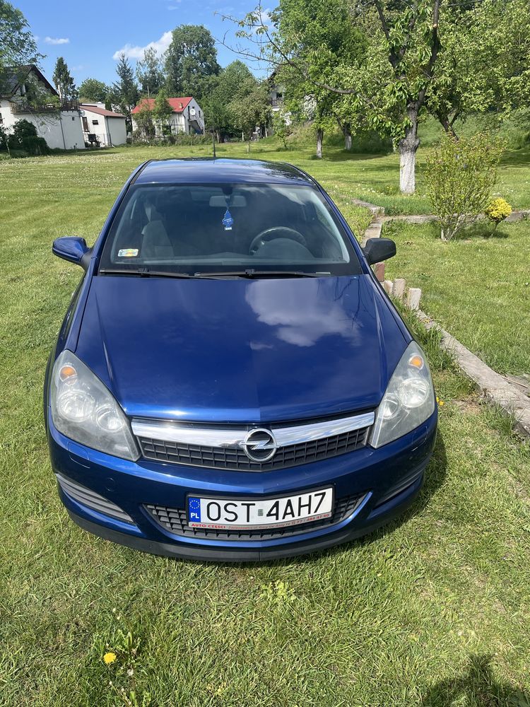 Opel Astra GTC 1.6 benzyna