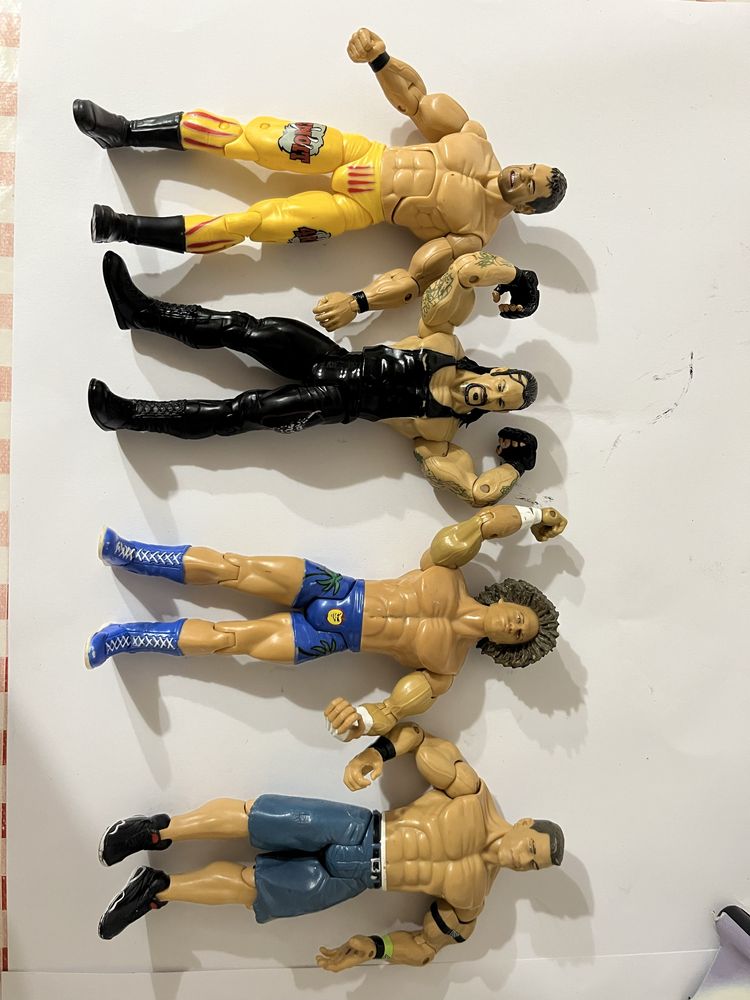Coleção WWE - Ringue, Figuras de Ação e Cinturão Hardcore + Acessórios