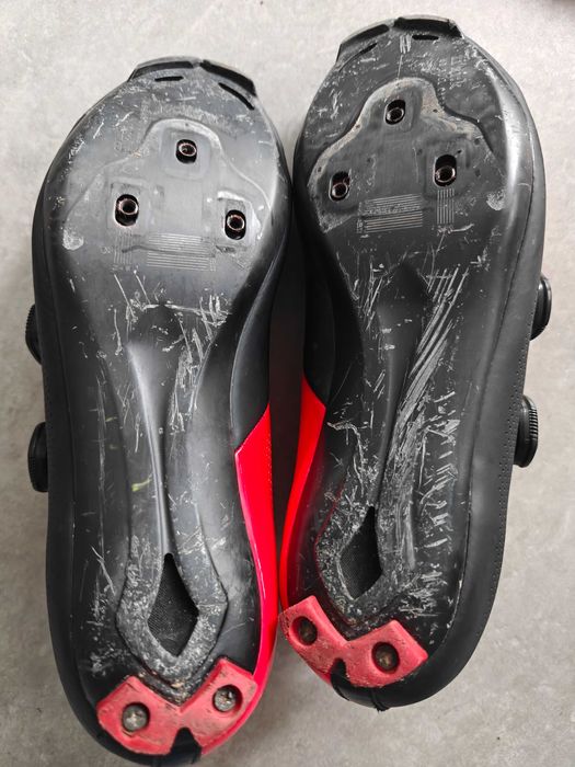 Buty szosowe Fizik Aria R3 42,5 czarno-czerwone