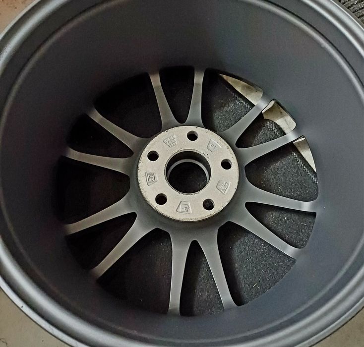 OZ Racing Ultraleggera Renault F1 Team (NOVAS)