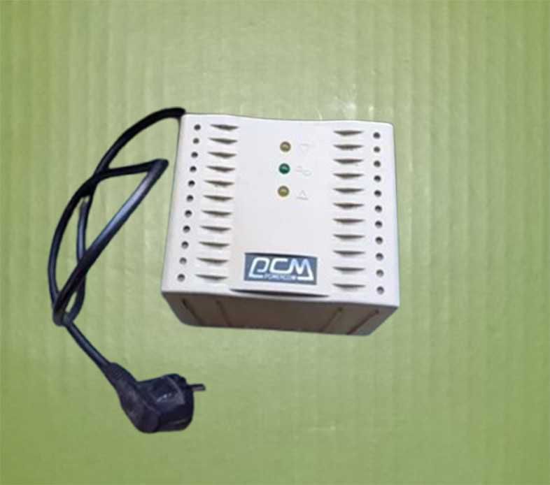 Стабилизатор за пол цены для котла Powercom TCA-1200 1200VA/600W чисты
