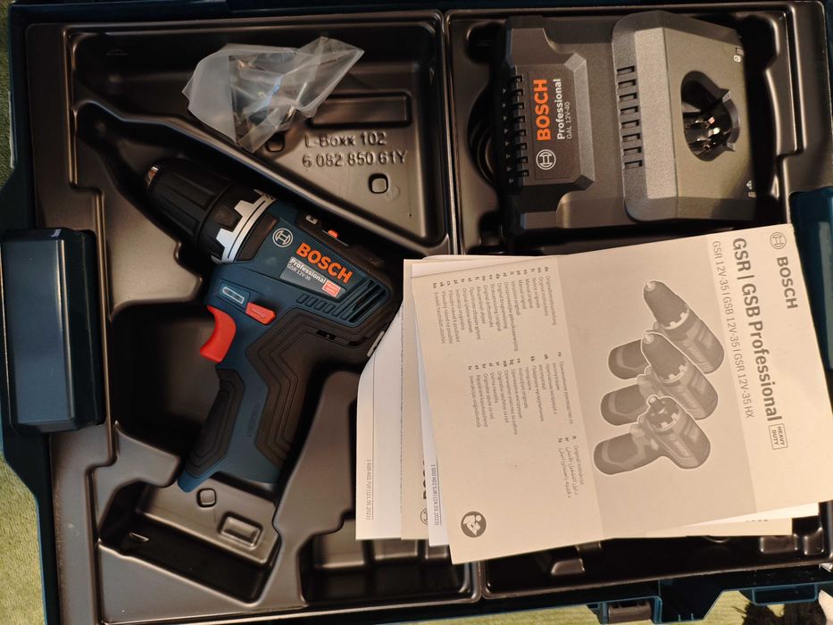 Bosch Pro wiertarko-wkrętarka GSR 12V-35 ( akumulator 3.0Ah, L-BOXX)