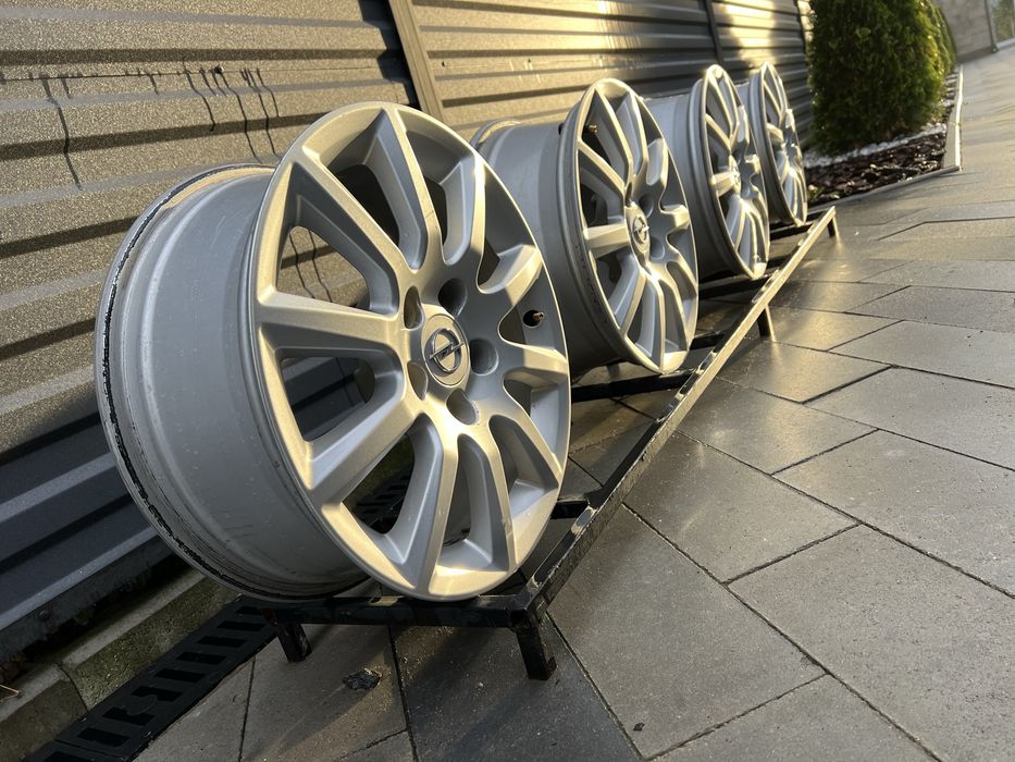Диски 16R 5x110 6.5J ET37 DIA65.1 Opel Vectra  Actra