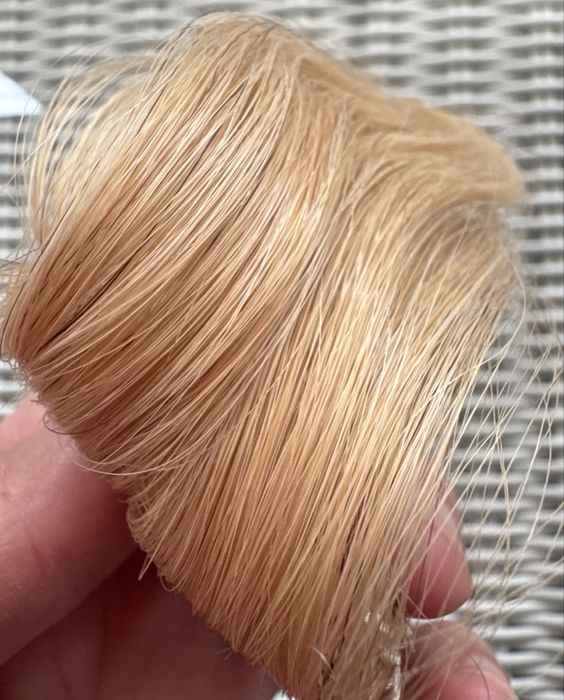 Dwa pasemka włosy naturalne clip in ciepły miodowy blond