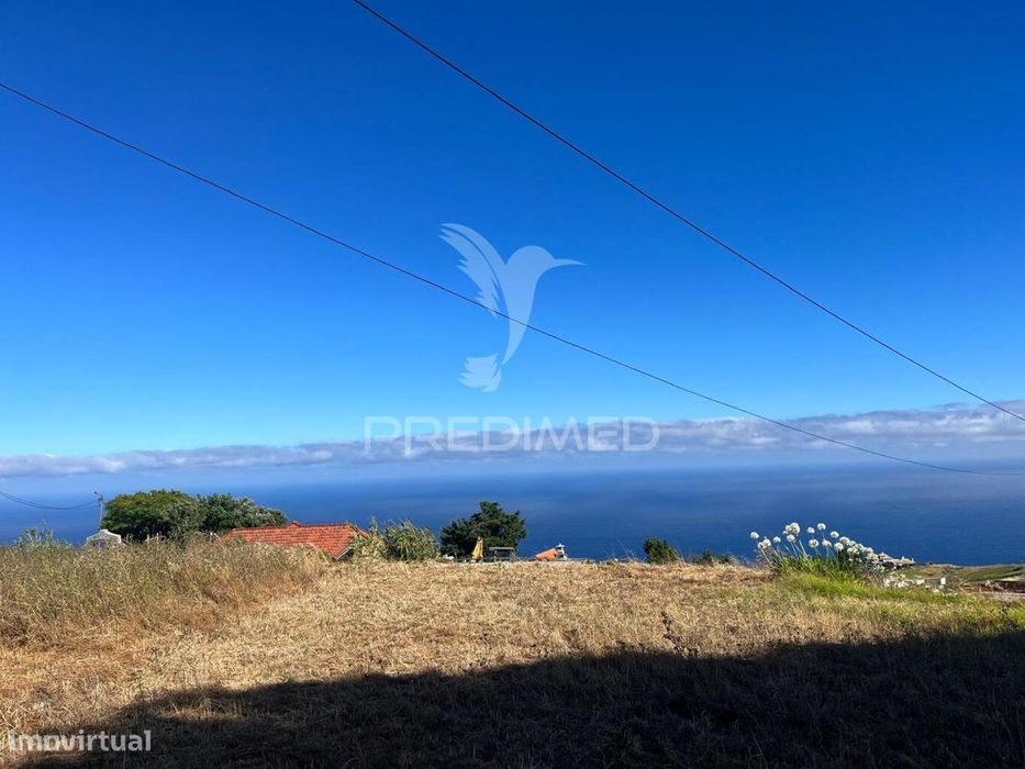 Moradia E Dois Palheiro Ambos Para Recuperar Com 1348M2 De Terreno...