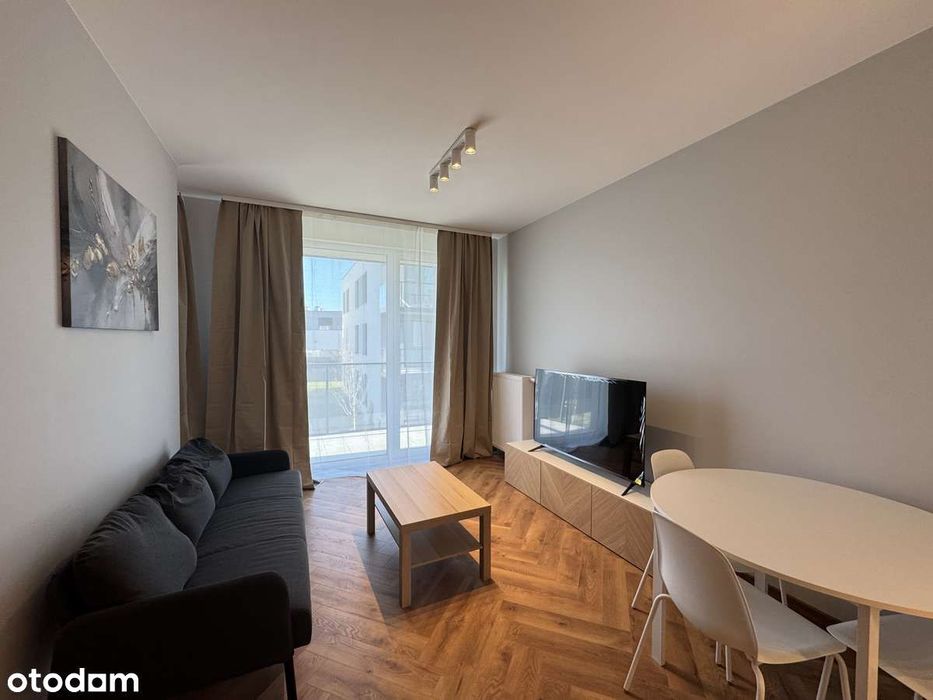 2 pokojowe mieszkanie, PIERWSZY NAJEMCA