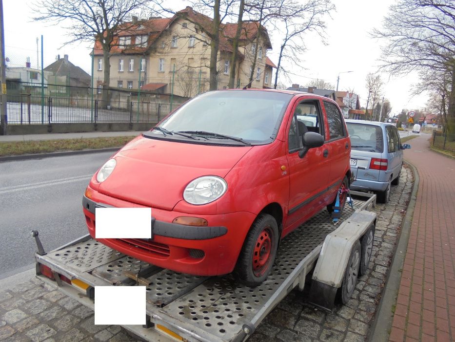 daewo matiz kolor czerwony przeznaczony na części