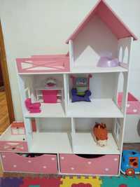 Кукольный домик и парта для девочки