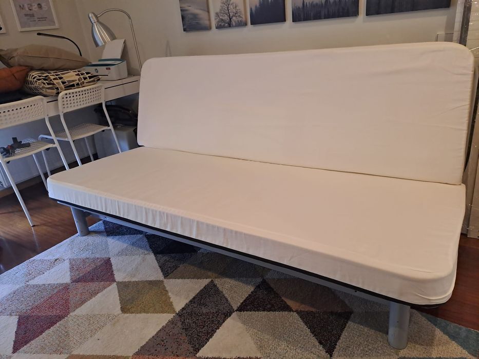 Sofá cama 3 lugares + colchão + capa COMO NOVO