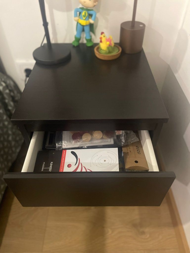 Cama de casal em excelente estado