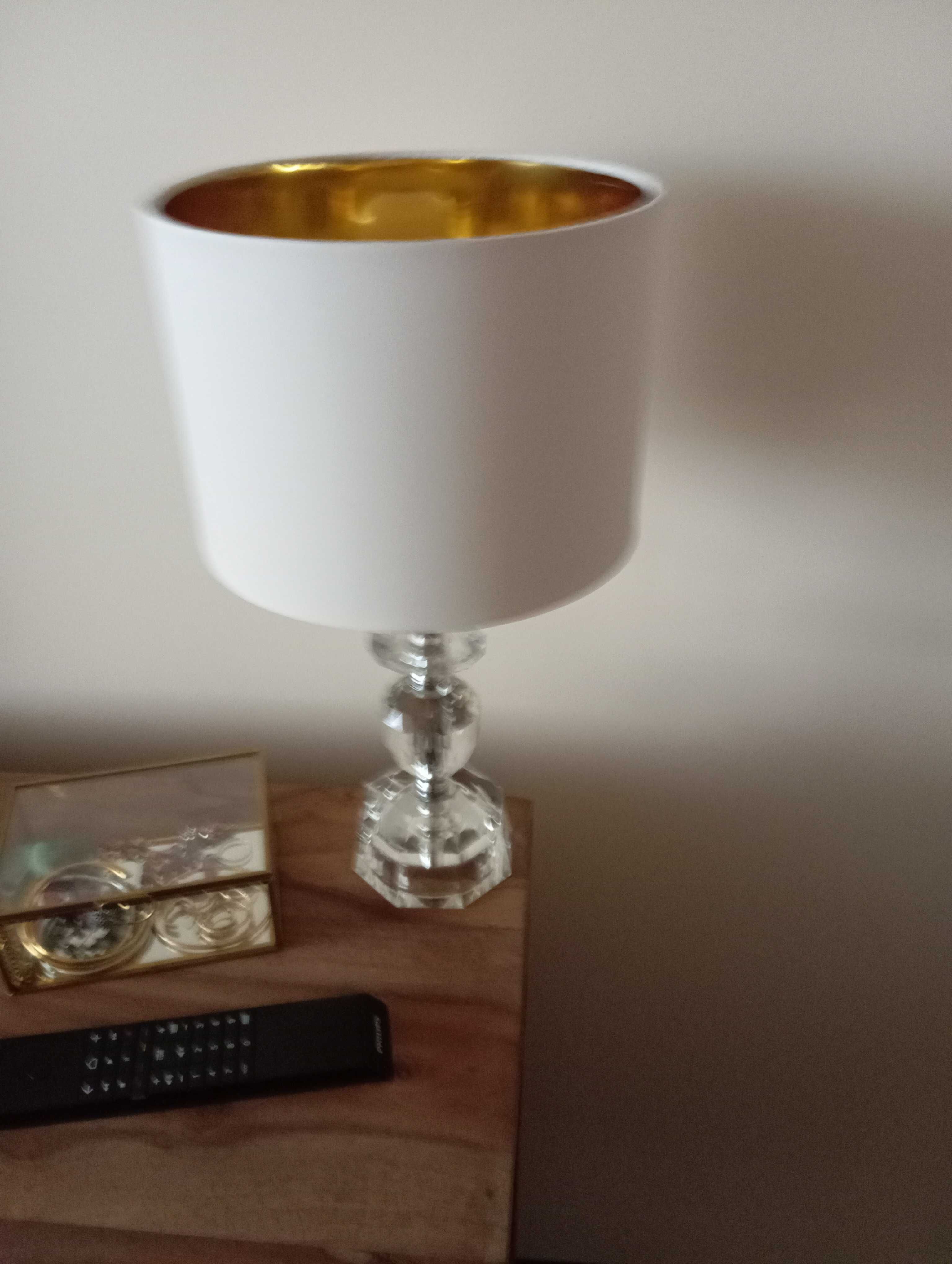 Lampa w stylu glamour