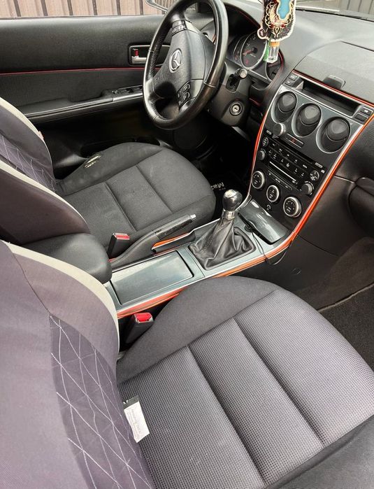 Mazda 6  2006 року