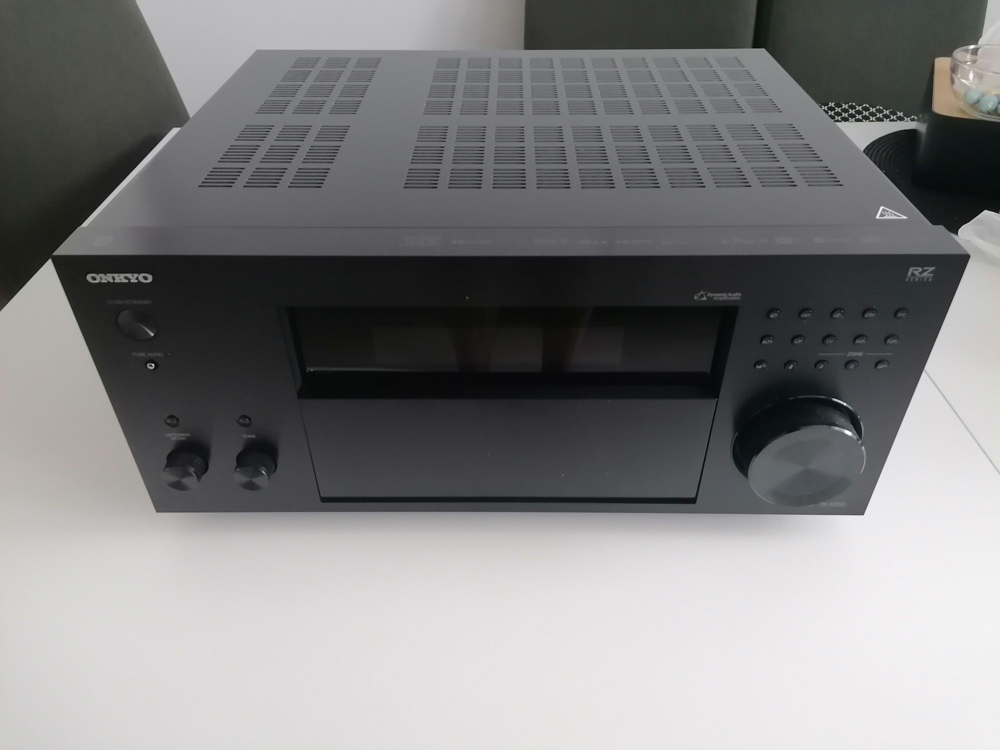 Amplituner Onkyo TX-RZ50