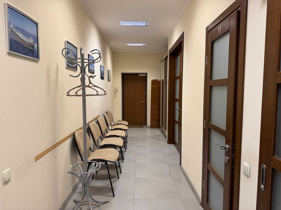 Сучасний кабінет в новобудові на Святослава Караванского (Жуковського)