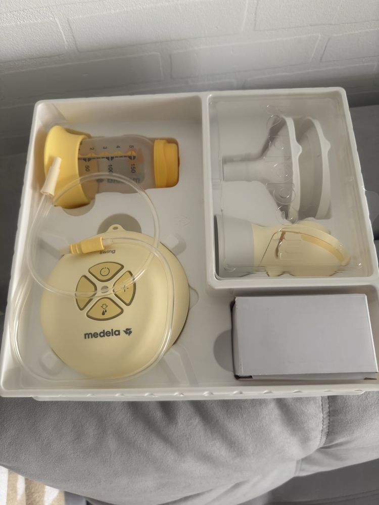 Молоковідсмоктувач Medela Swing Flex