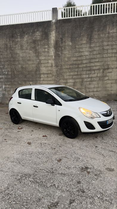 Opel corsa D 2013  1.3 CDTI 5 lugares