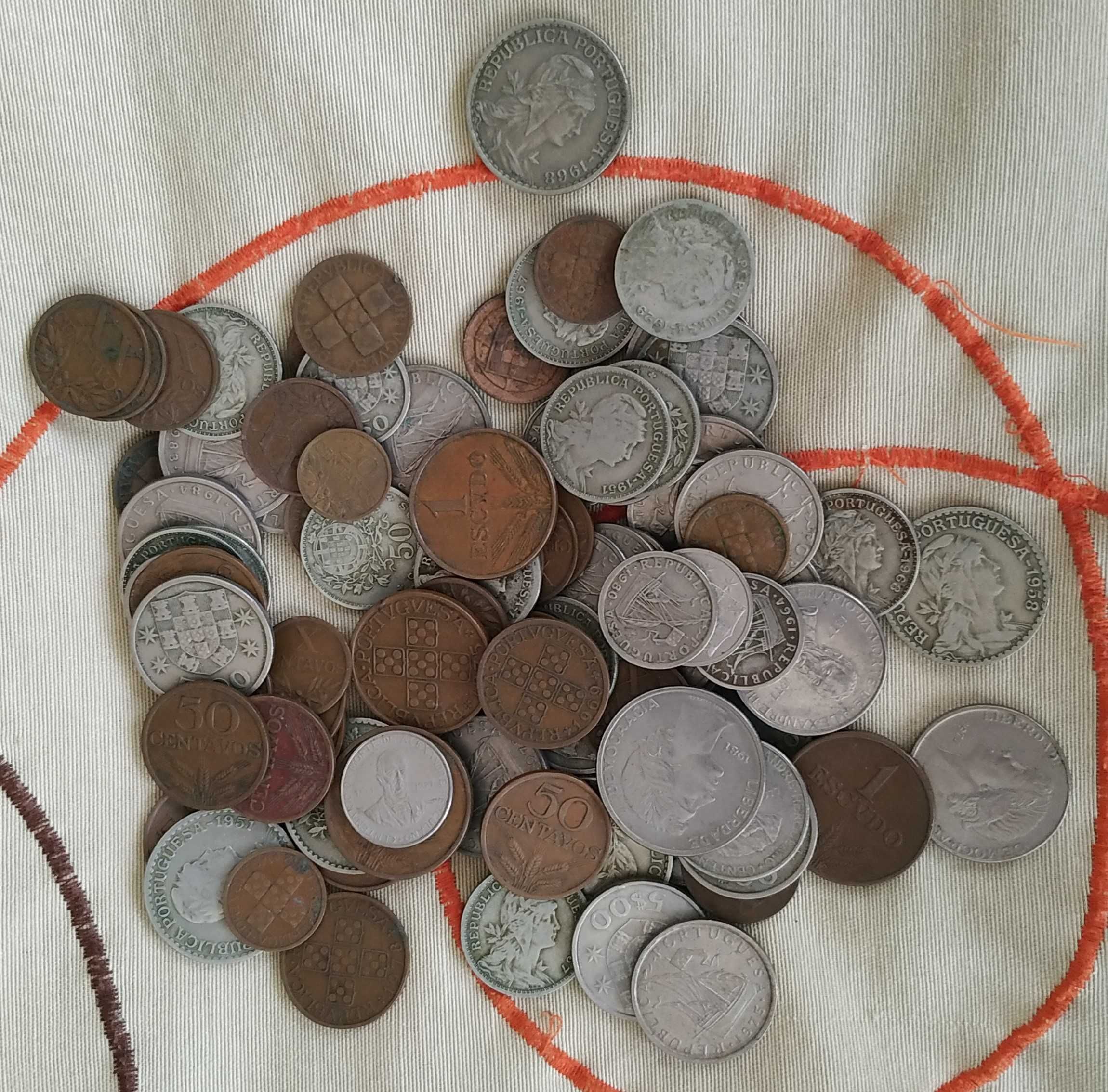 Lote de 100 moedas (todas datas diferentes)
