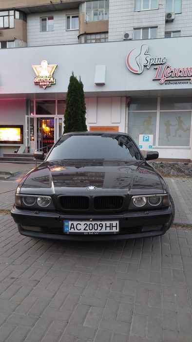 BMW 740i АКПП 1994р у відмінному стані