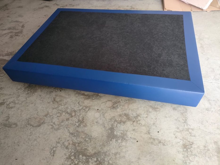 Sommier com pés pouco usado 129*183