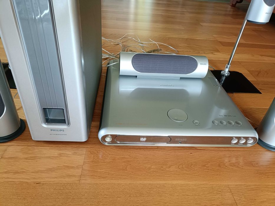 Kino domowe Philips LX3700D
