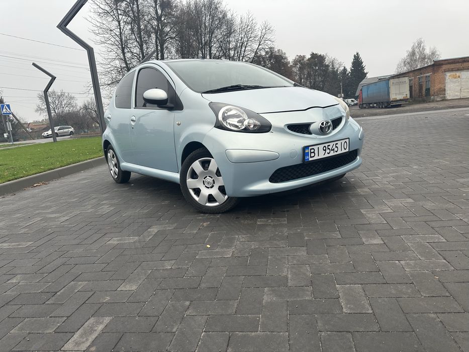 Продам Тойоту Айго  в рідній фарбі стан дуже гарний