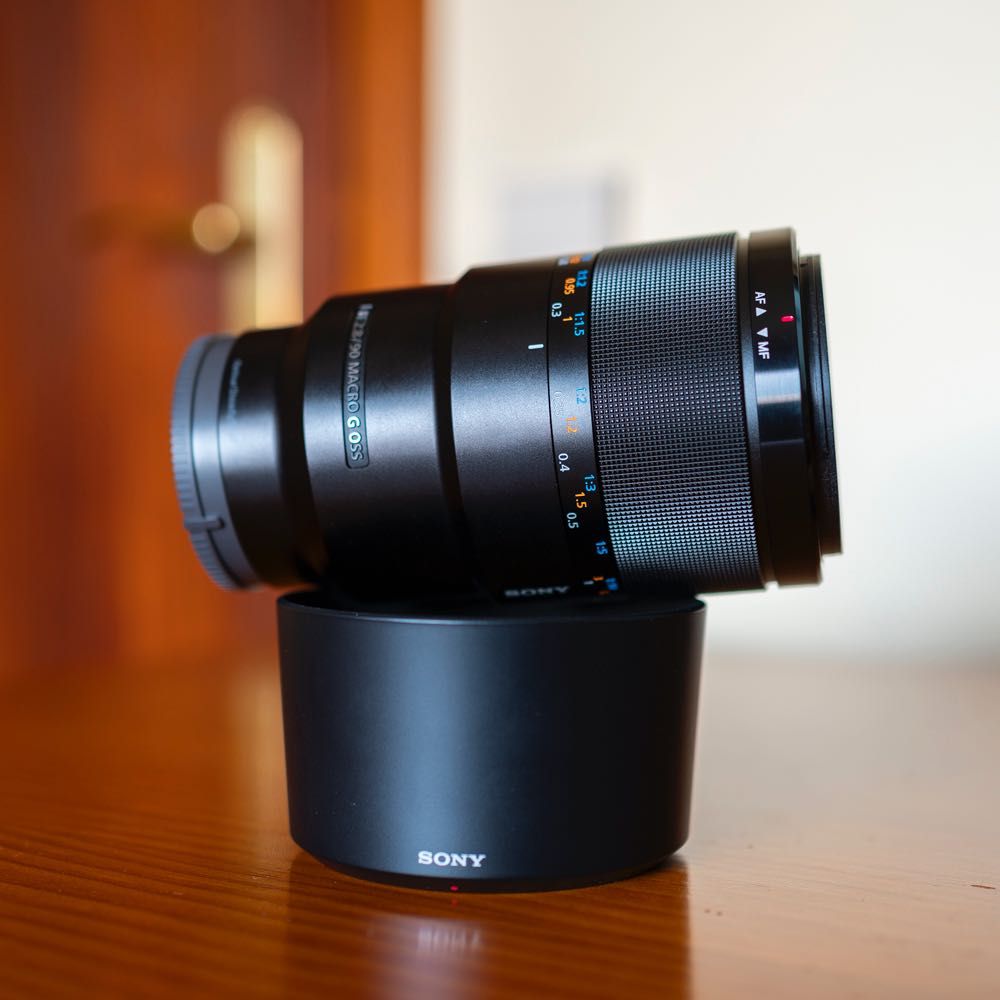 Objetiva Sony FE 90mm F2.8 Macro G OSS