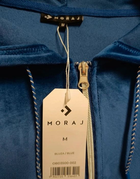 Welurowy dres, Moraj