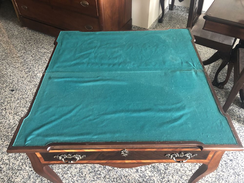 Mesa de jogo antiga