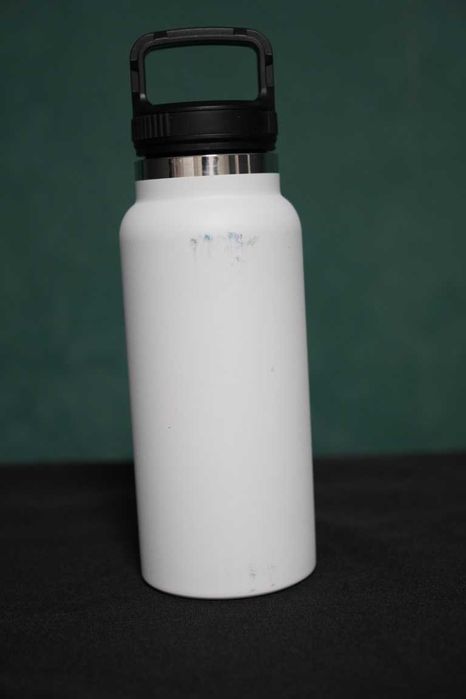 Butelka termiczna termos stalowa z gumowym uchwytem na kamping, namiot