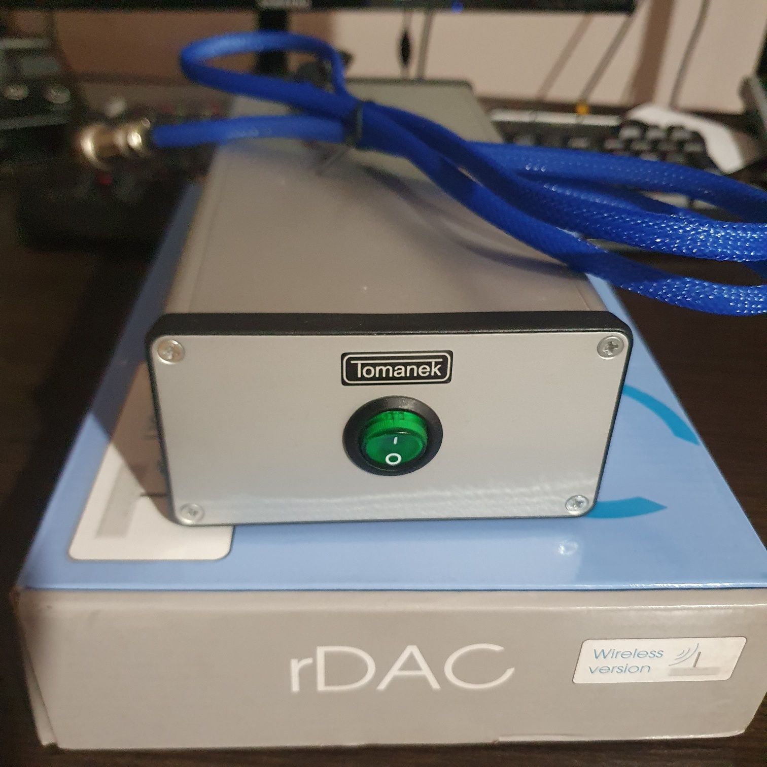 Arcam rDAC Wireless DAC zasilacz Tomanek ULPS-transformator toroidalny