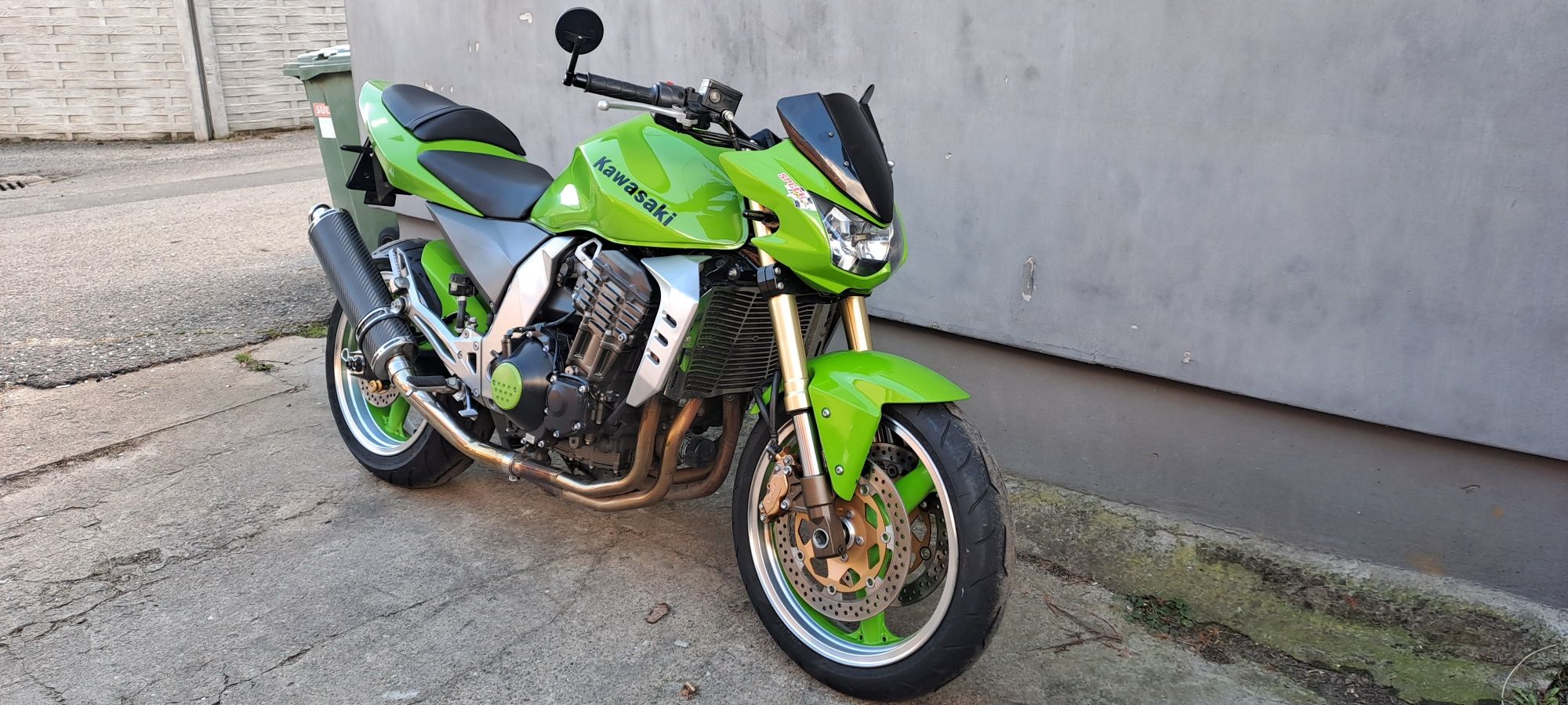 Kawasaki Z 1000. Sprowadzony ze Szwajcarii.