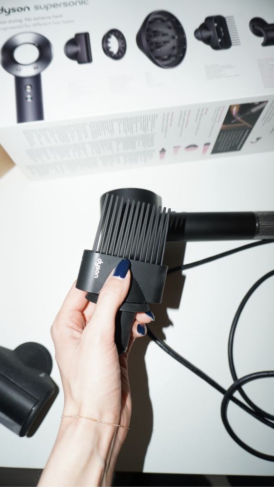 Dyson suszarka Supersonic + końcówki