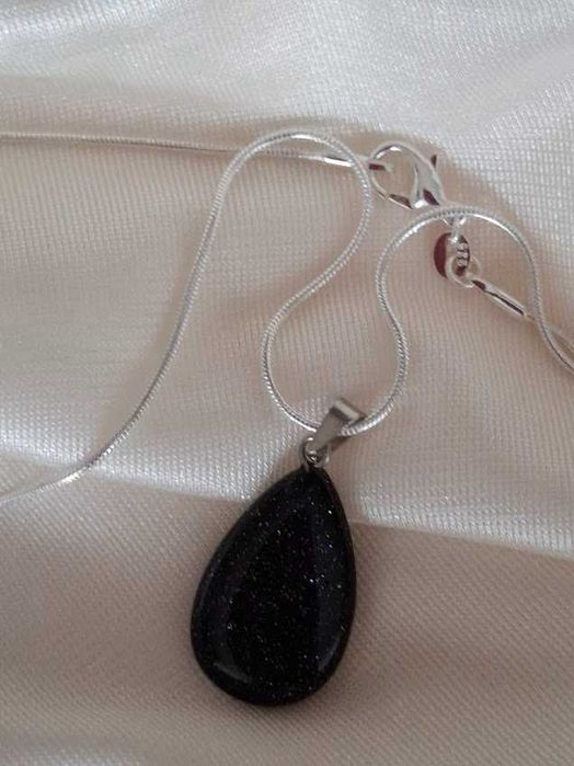 Naszyjnik z kamieniem Nocy Kairu na srebrnym łańcuszku – długość 55 cm