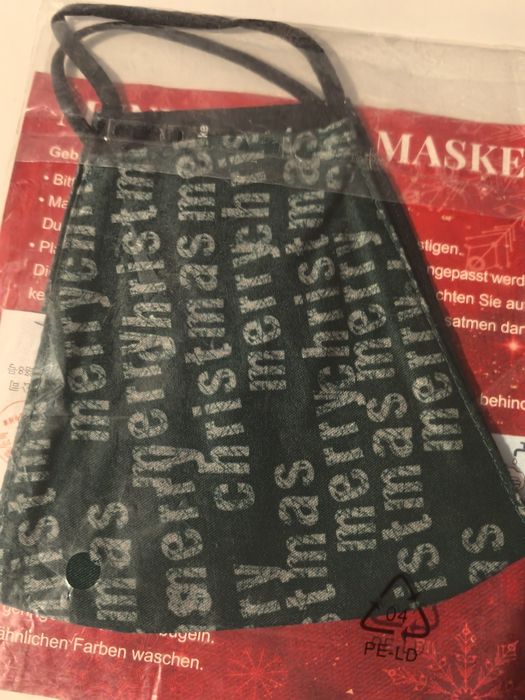 Maseczka na usta i nos - motyw świąteczny