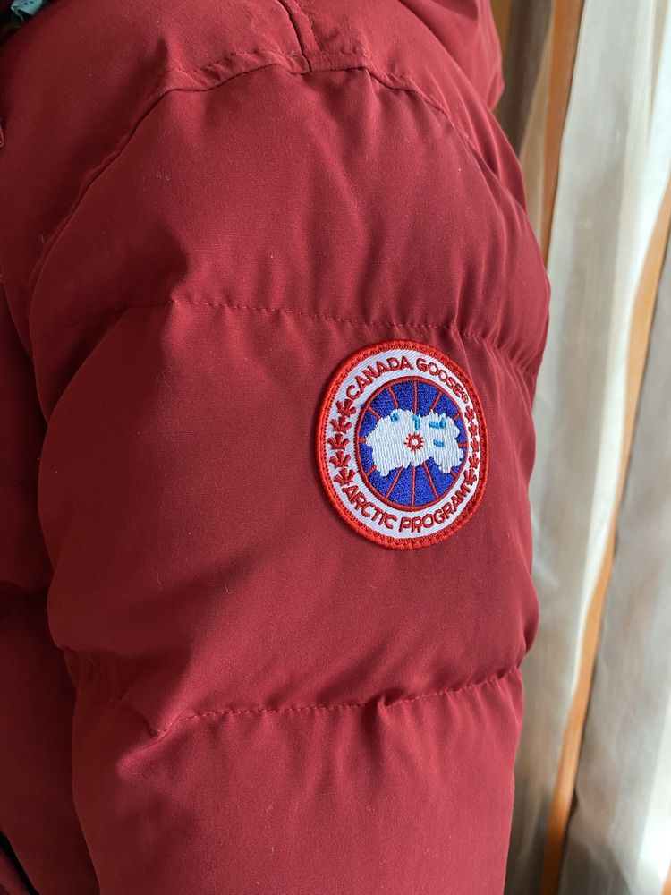 Зимова куртка Canada Goose