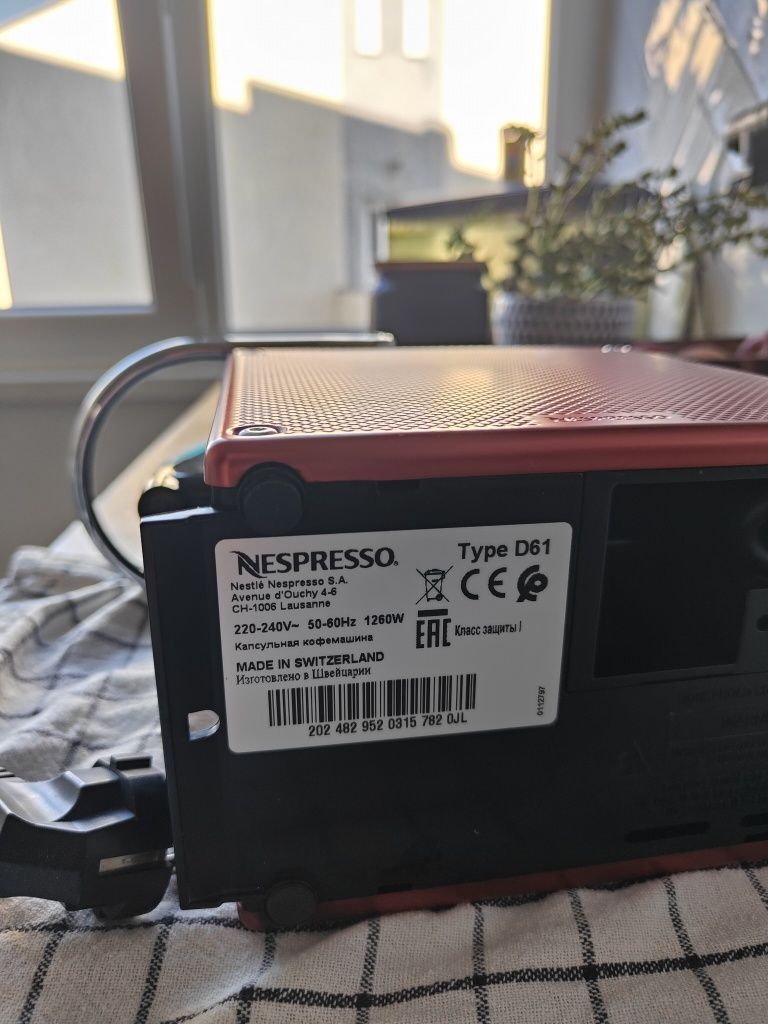 Maquina de café NESPRESSO D61