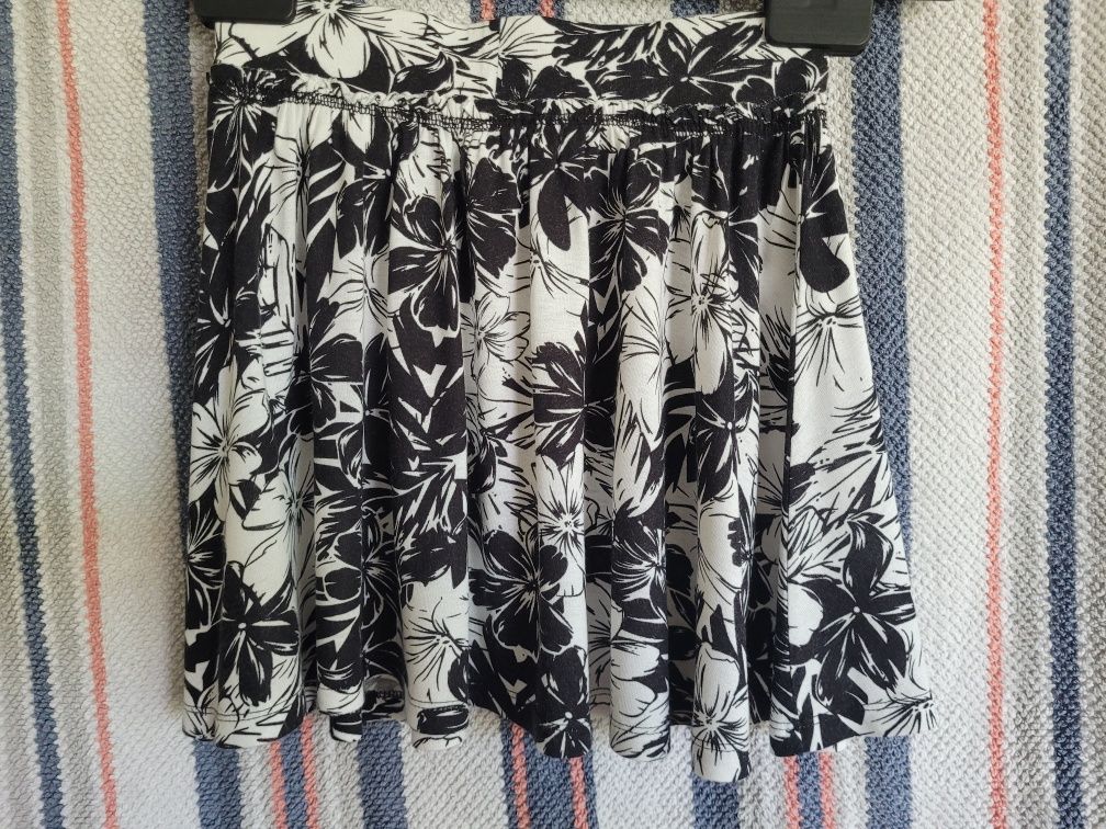 Letnia spódniczka dla dziewczynki firmy H&M