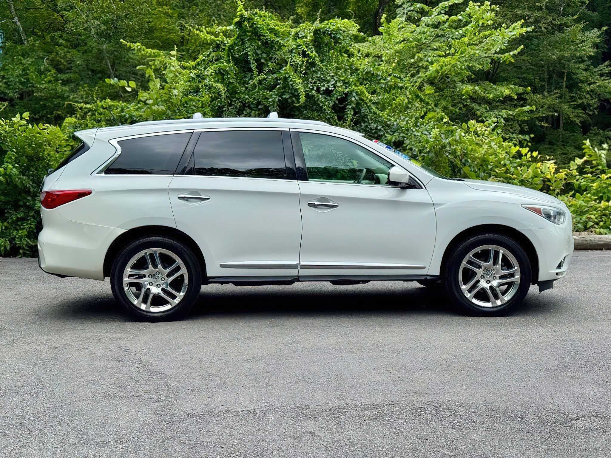 Infiniti Jx35      2013