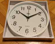 Zegar ścienny 25 cm – cichy mechanizm, elegancki design