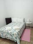 665585 - Quarto com cama de casal, com casa de...