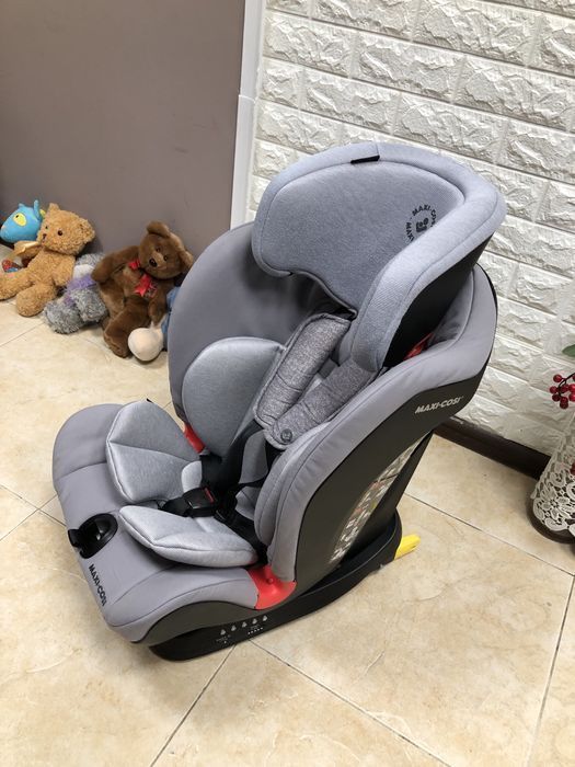 Автокрісло MAXI-COSI Titan  Група 1/2/3 (9-36 кг) максі косі