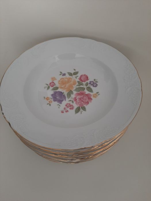 10 Pratos de Porcelana Batalha