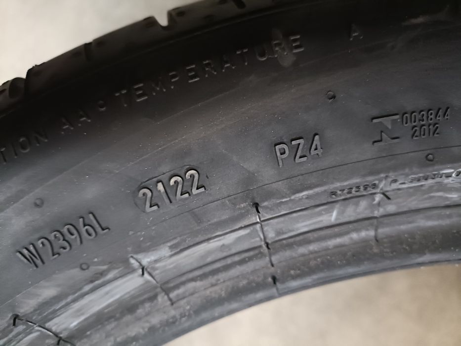 Opony letnie Pirelli P Zero PZ4 245/45R19 102Y,- * MO