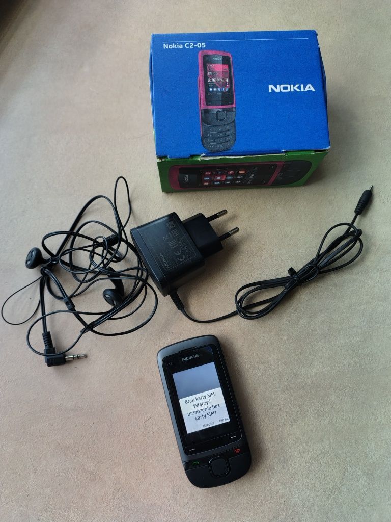 Telefon Nokia C2-05