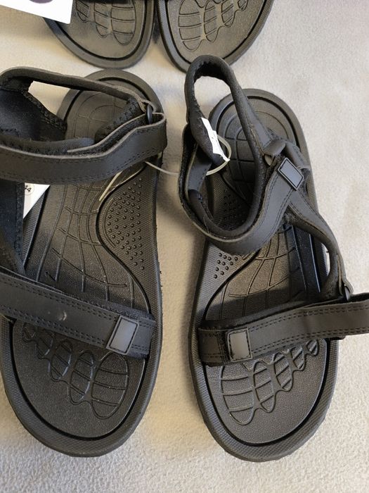 Lekkie czarne sandały męskie zapinane na rzepy 44