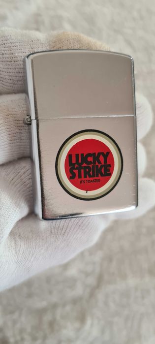 Zapalniczka benzynowa LUCKY Strike.